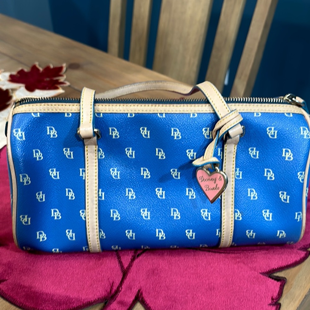 Dooney and Bourke pebbled leather barrel bag